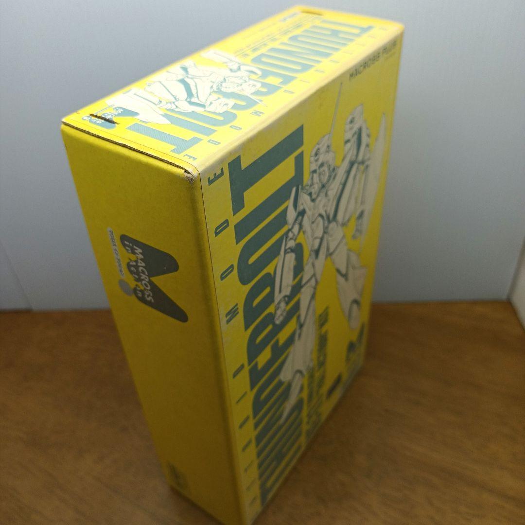 【新品未開封・要組立】 マクロスプラス 1/100 VF-11 サンダーボルト