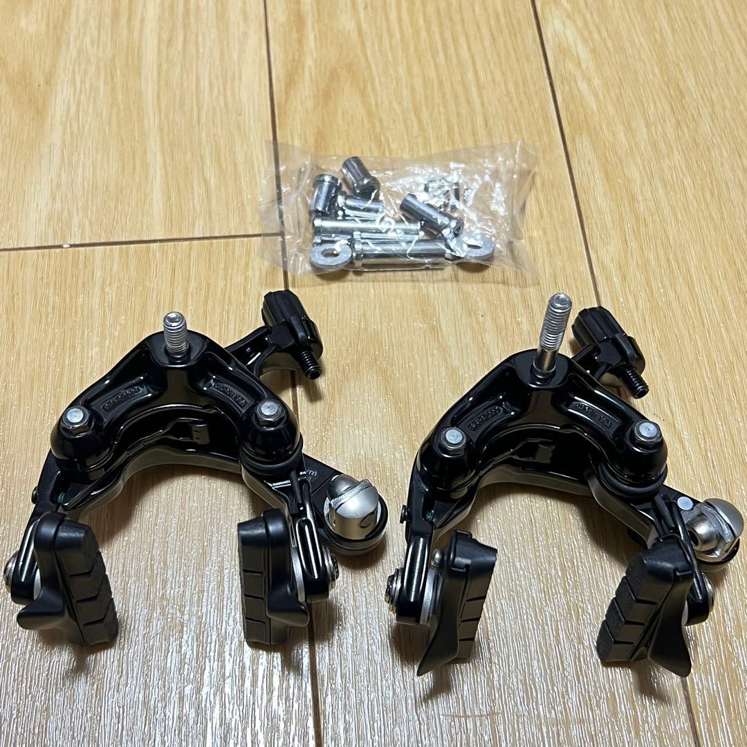 【新品】シマノ105 BR-R7000 ブレーキ キャリパー　前後セットブラック