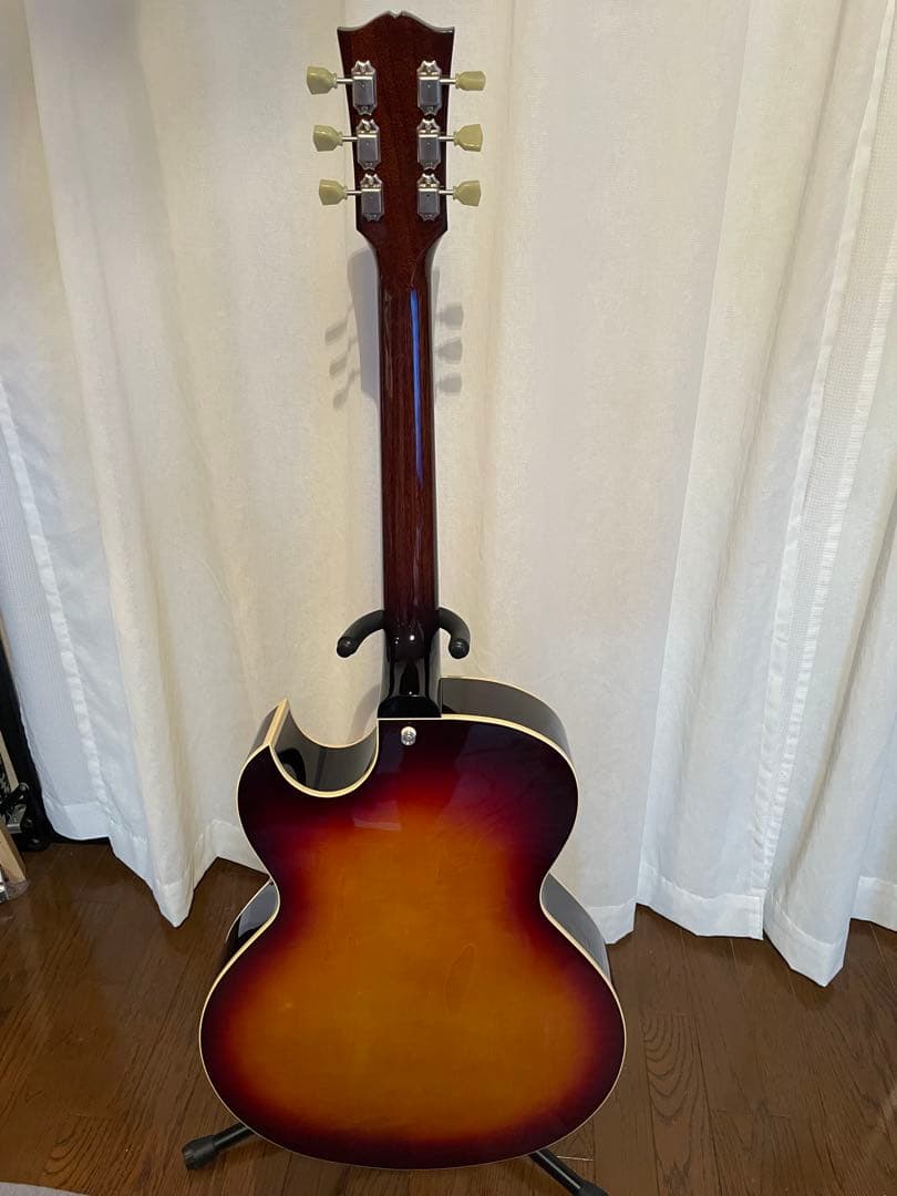 最終値下げしました　archtop tribute AT101