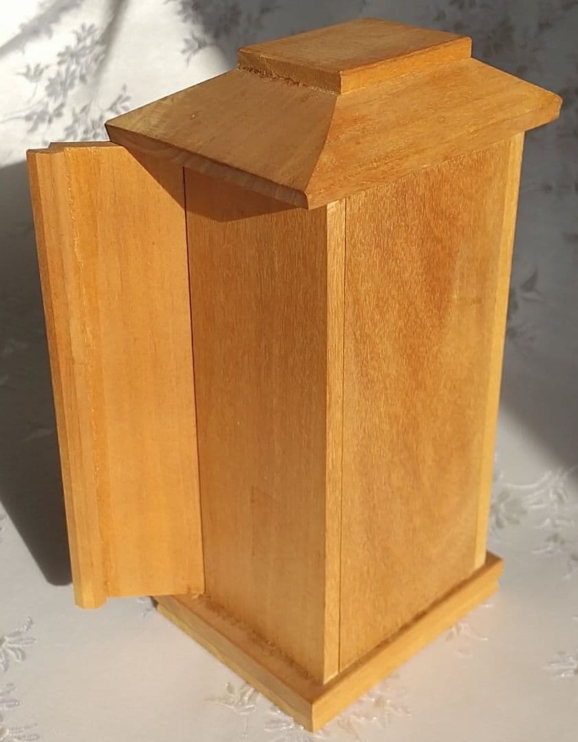 弘法大師坐像【極小】#395 厨子入り 空海 お大師さま ◆白檀 木彫 仏像