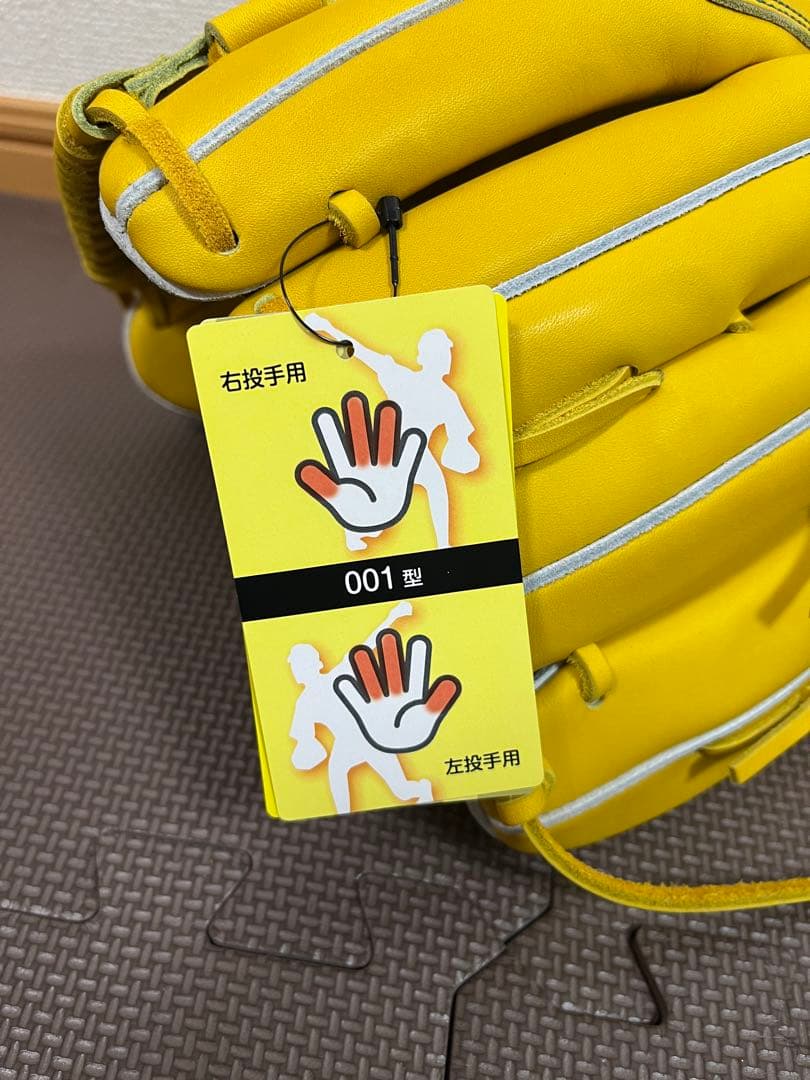 新品未使用　硬式グラブ　ごりらガチャ　001型