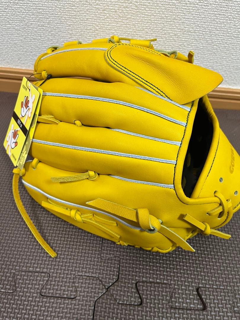 新品未使用　硬式グラブ　ごりらガチャ　001型