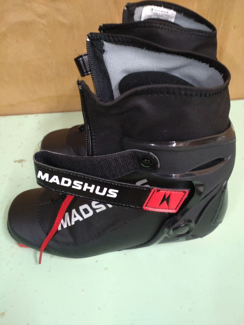 MADSHUS マズシャス　クロスカントリースキーブーツ