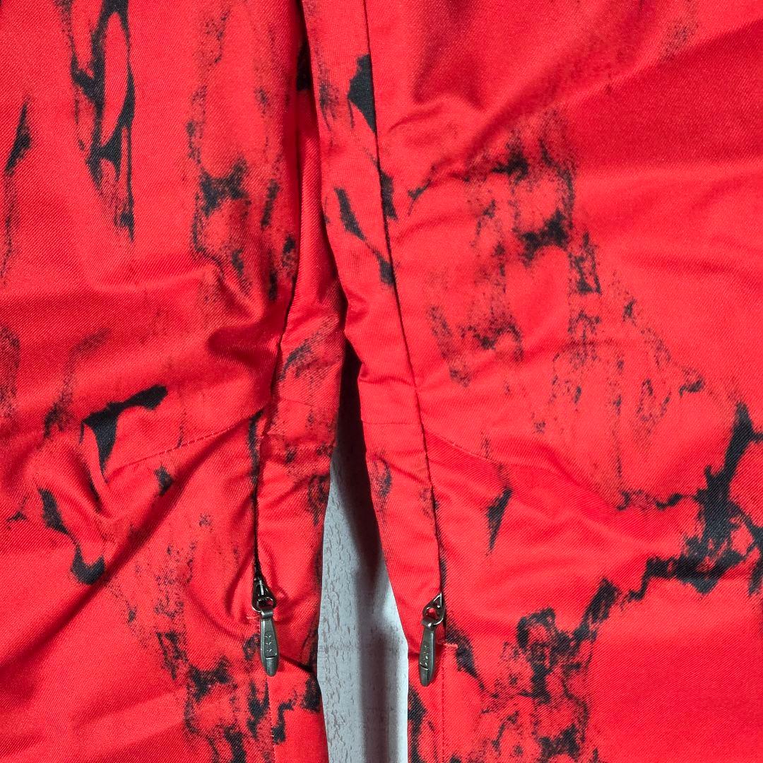 新品未使用✨️ノースフェイス スノーウエア スノーパンツ スキーパンツ 赤黒M
