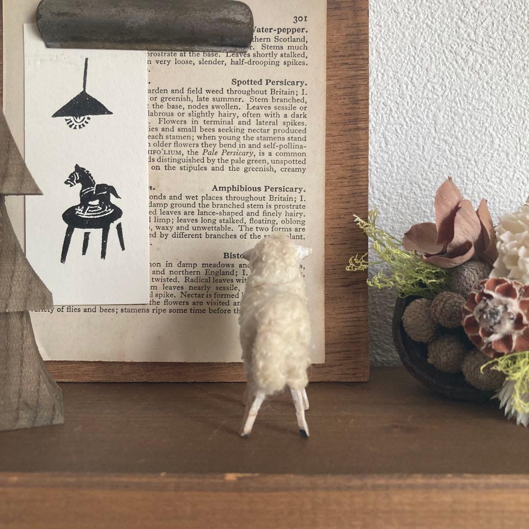 【希少】ドイツアンティーク　儚げな羊さん　B