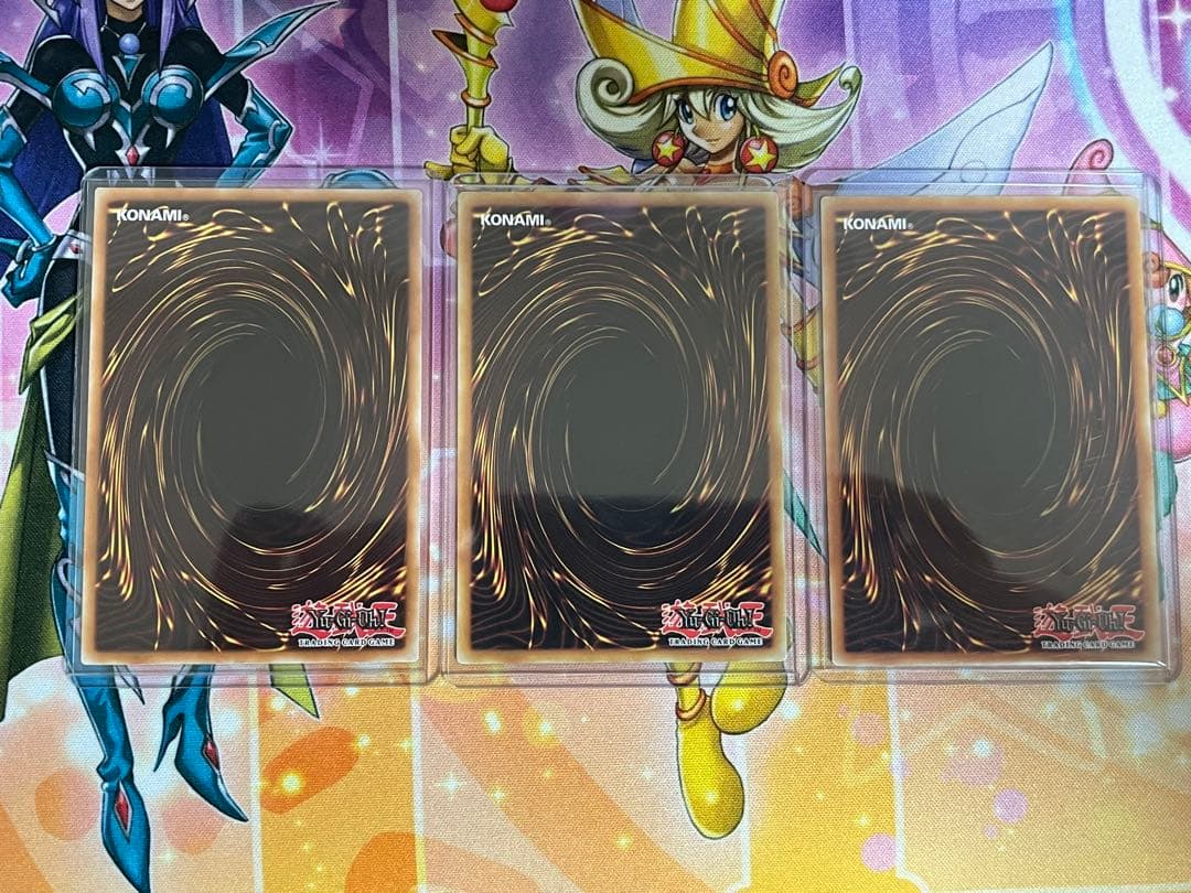 遊戯王　青眼の白龍　ブルーアイズホワイトドラゴン