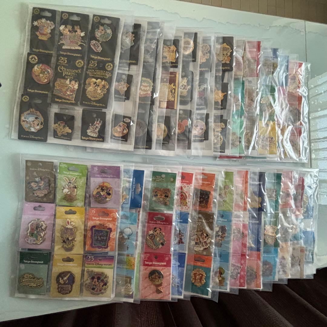ディズニーピンバッジ 210個 まとめ売り