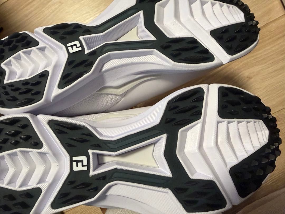 新品　フットジョイ　ゴルフシューズ