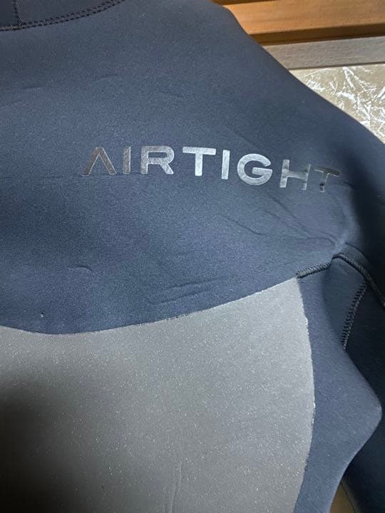 サーフィンウエットスーツ　セミドライ　エアタイト　サイズＸＬＲ