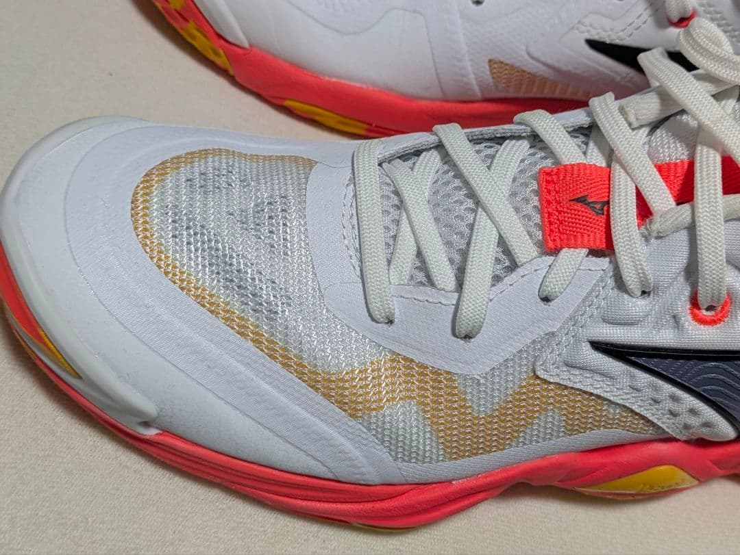 MIZUNO ミズノエナジー ウエーブモーメンタムエリート