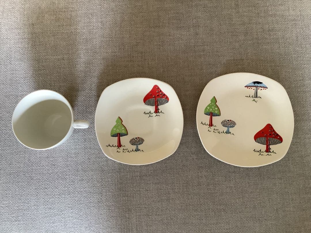 Midwinter ミッドウィンター　Toadstools 毒キノコ　トリオ