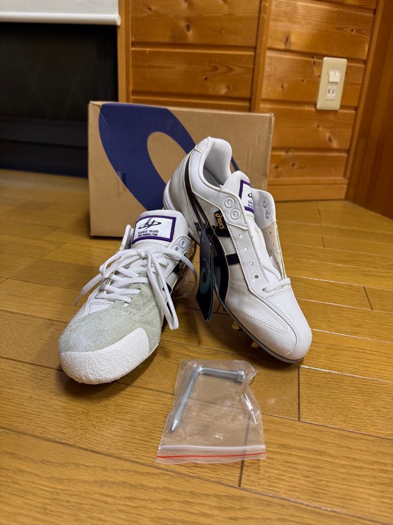 花巻東野球スパイク（25.0cm）新品