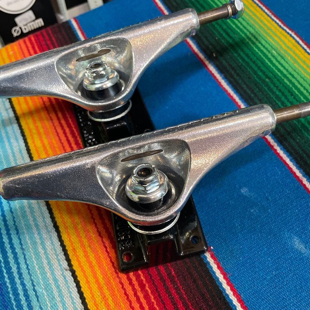 ベンチャー　スケートボード トラック シルバー 5.6