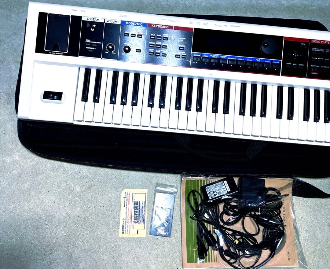 【美品】Roland 61鍵 シンセサイザー JUNO-DI-WH ホワイト