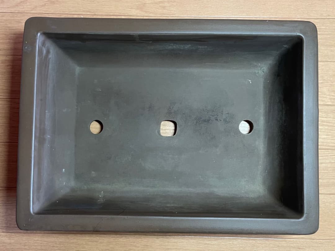 昭和盆栽鉢　紫泥外縁長方鉢切足　「山幸製陶」