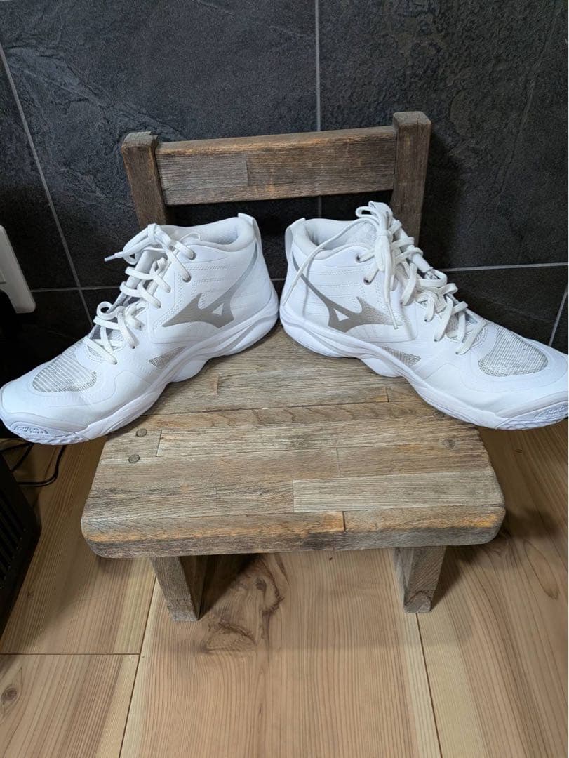 【新品】バレーボールシューズ ホワイト メッシュ