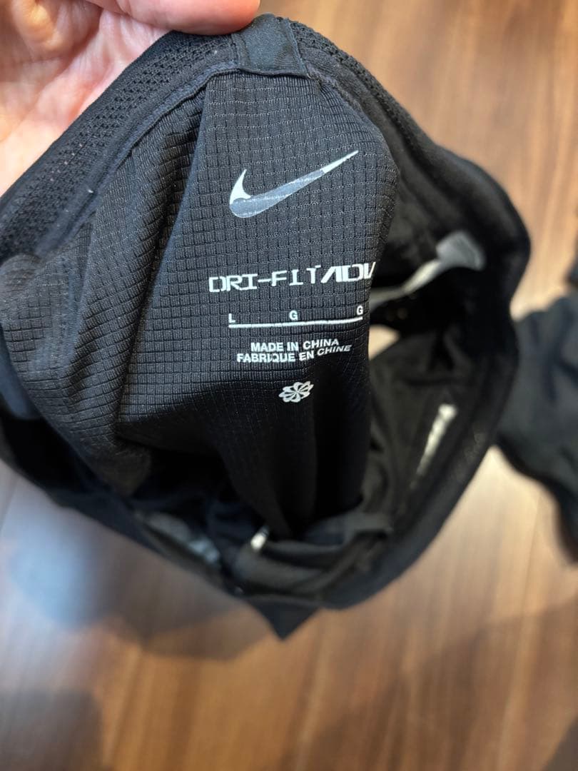 Nike エアロスイフトLサイズ黒　上下