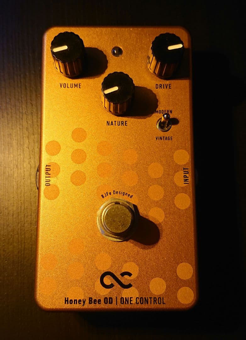 ギター One Control Honey Bee OD