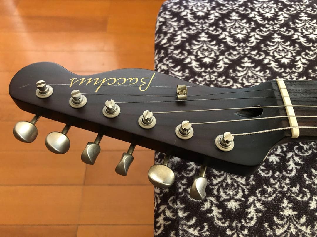 Bacchus BTH-MAHOシンラインギター