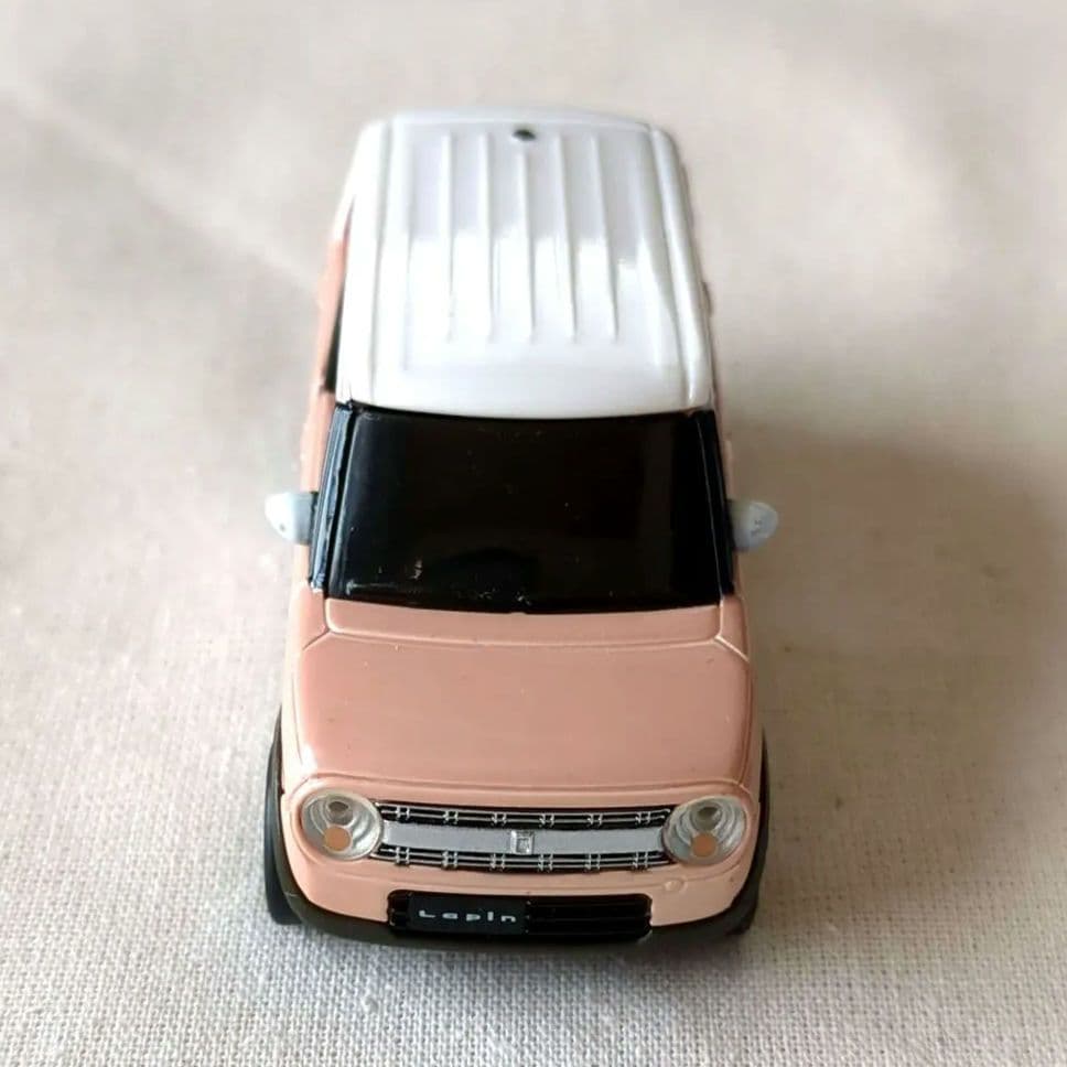 スズキ　Lapan　ピンクと白のSUVスタイル ミニカー[非売品]