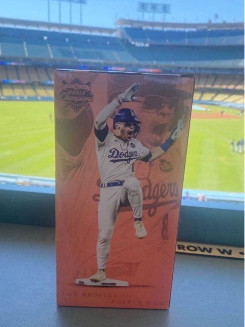 キケ　ヘルナンデス　ボブルヘッド　来場者限定　新品