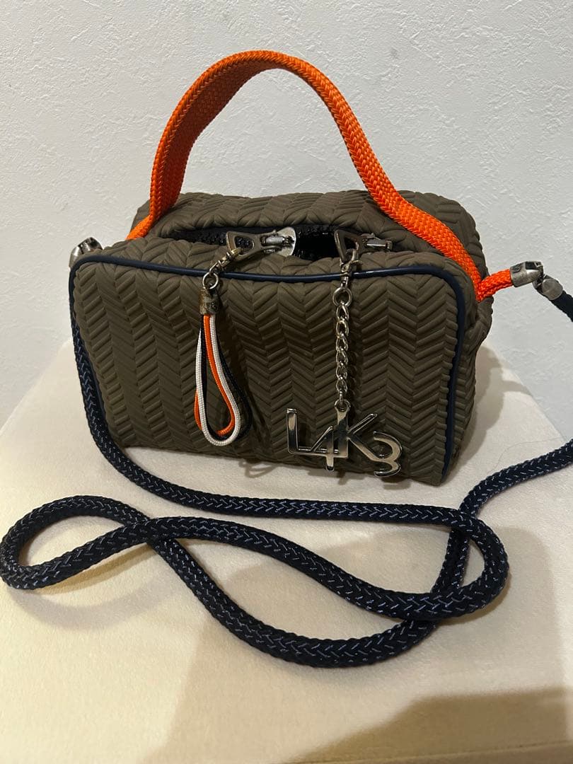 定価41,800円　L4K3 レイク　マカロンバッグ　ゴルフカートバッグ