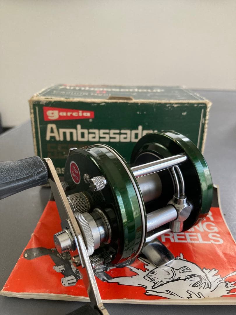 アブ　abu アンバサダー 5500D 美品　初期ニッケルハンドル