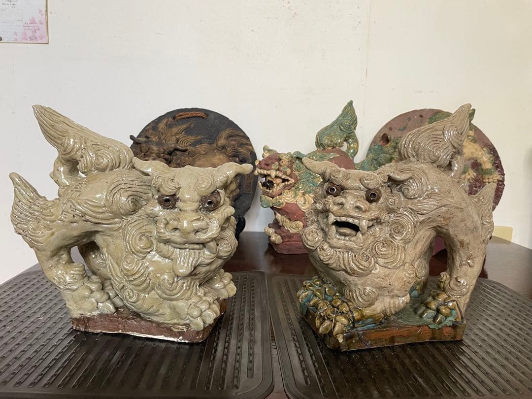 希少　島常賀　台付シーサー白土ペア　阿吽　壺屋焼　名工　沖縄