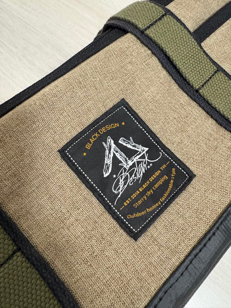 【美品】ブラックデザインアイアンプレート収納バッグ