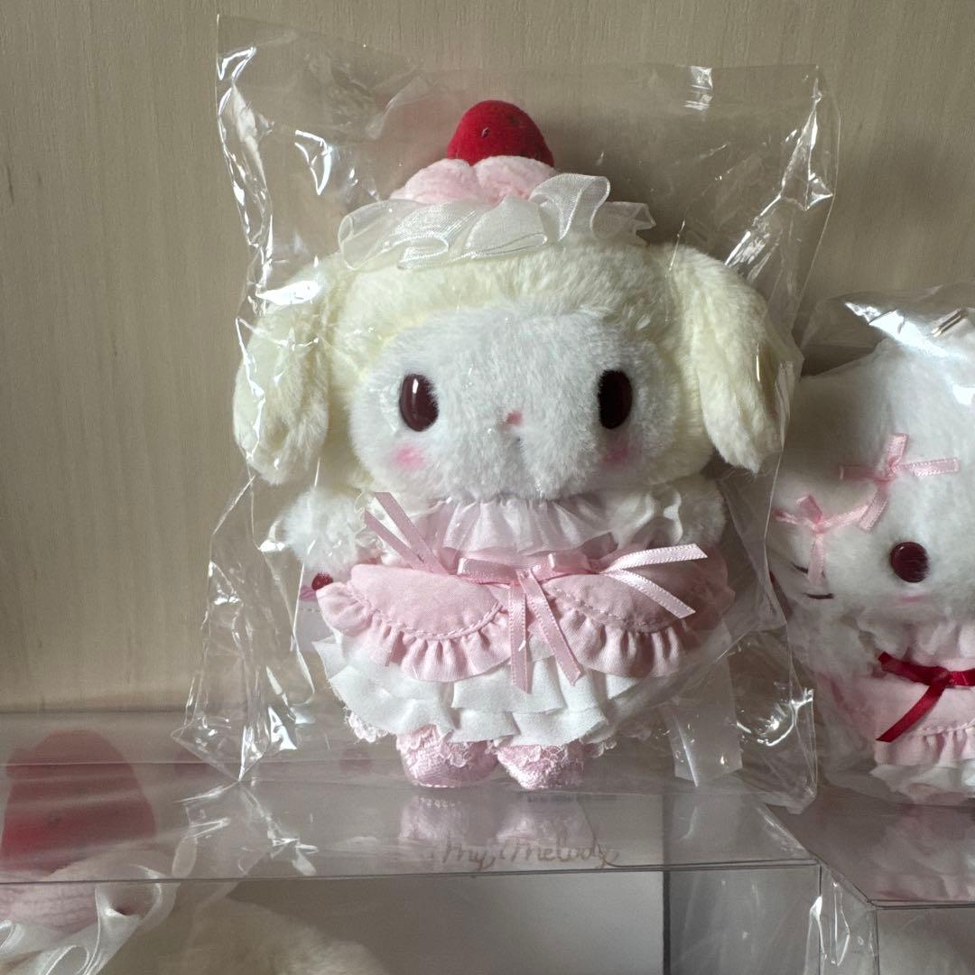 いちごホイップケーキ　マイメロ　ハローキティ　 ぬいぐるみ　マスコット 白いちご