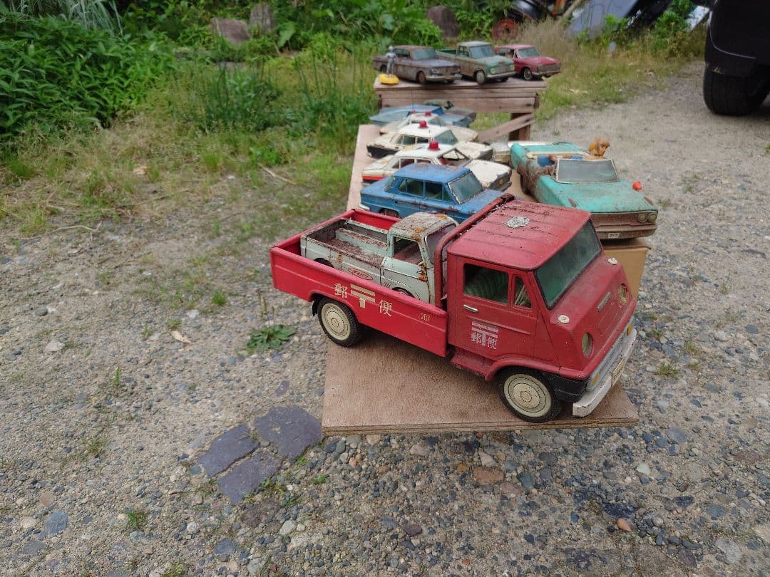 S*r様 ブリキのおもちゃ　車