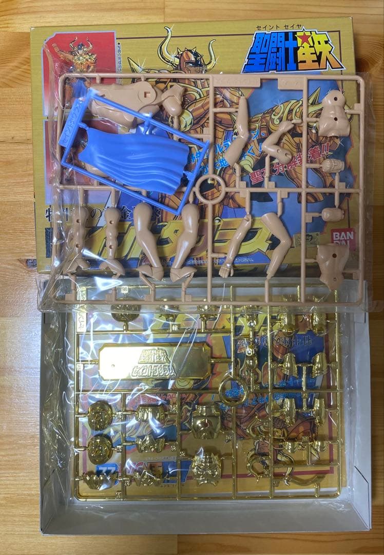 聖闘士星矢 フィギュア 2点セット 牡牛座アルデバラン／スコーピオンミロ 未開封