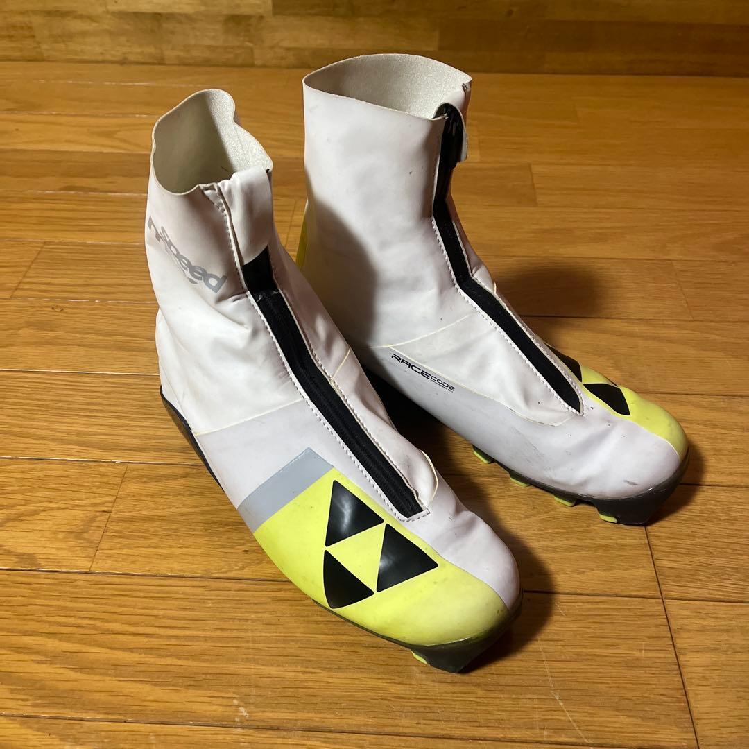 クロスカントリースキーブーツ