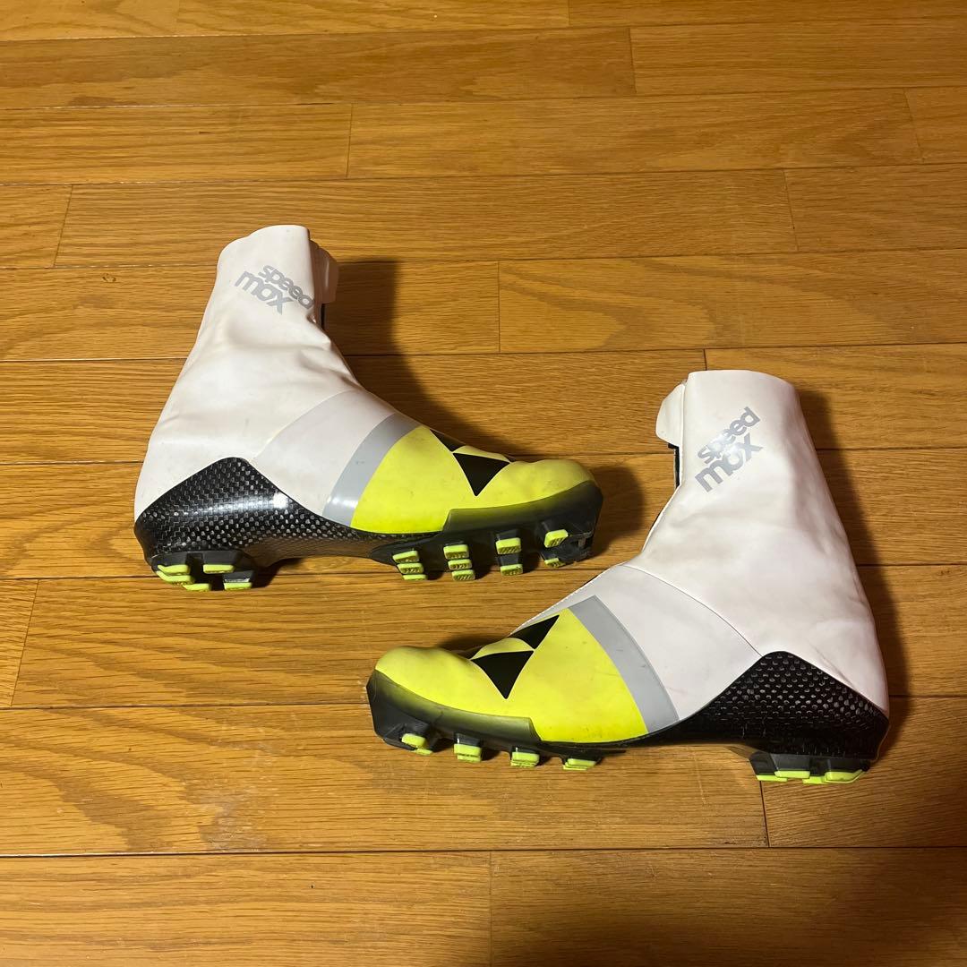 クロスカントリースキーブーツ