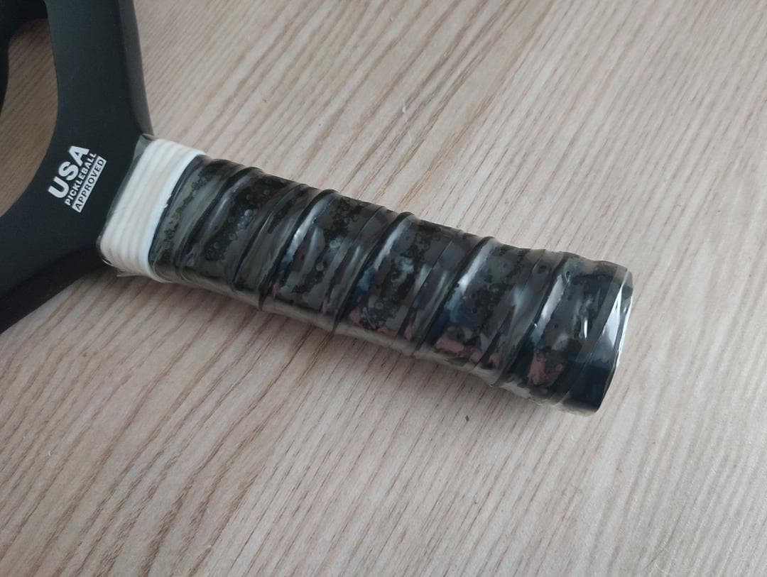 ピックルボール パドル SINSHAM カーボンファイバー エッジレス 赤い