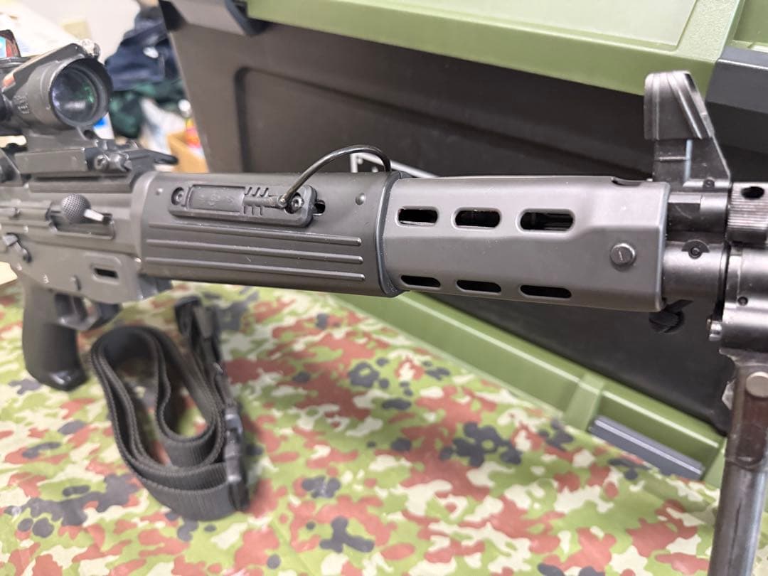 89式5.56mm小銃 マガジン4本 ウェポンライト付き