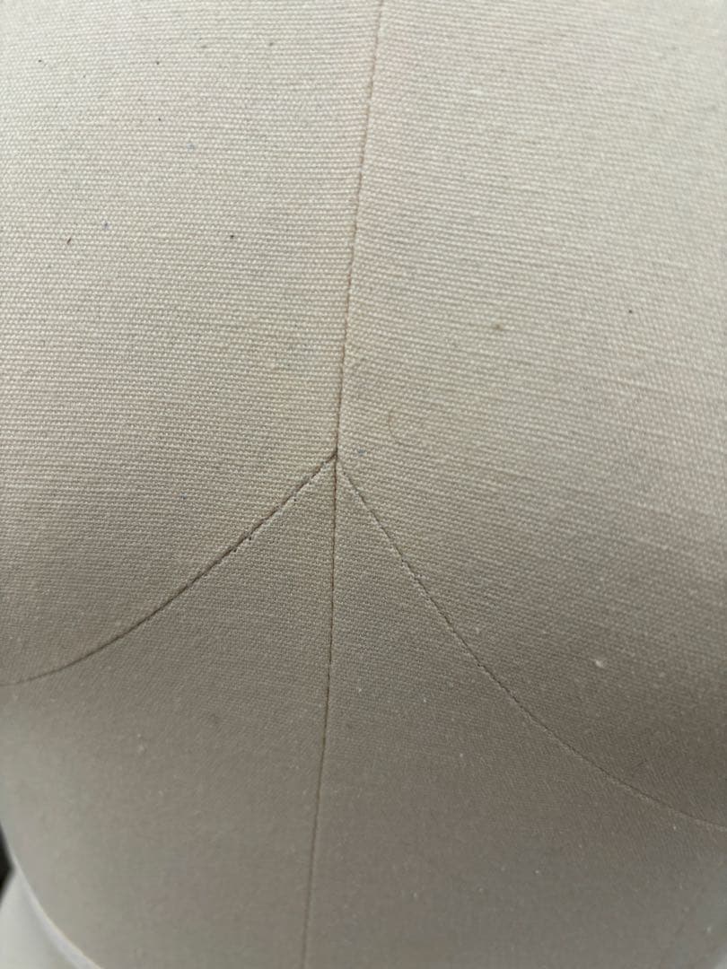 上質な、マネキン ボディ　トルソー　女性用 　86足ストッパー付きファブリック