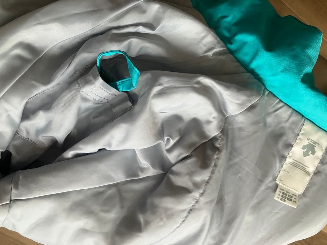 DESCENTE スキーウェア 160センチ　美品です。