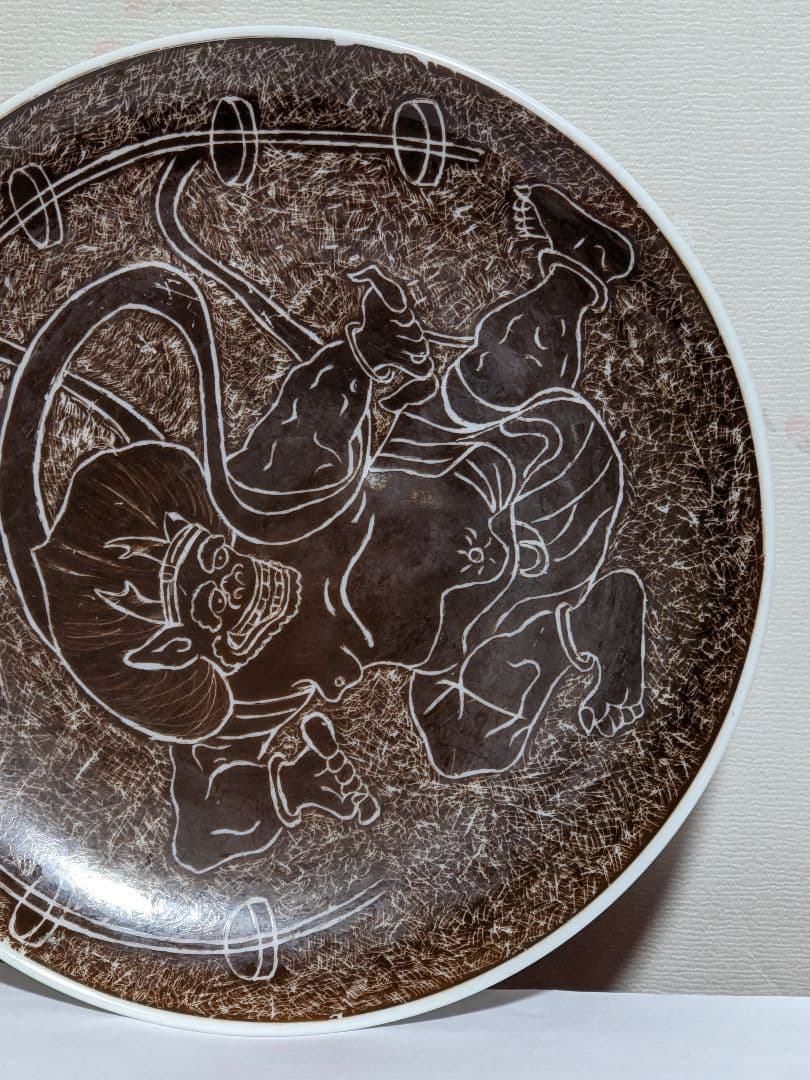 ⭐九谷焼 鉄銹掻落し風神図飾り皿 吸坂手 明治時代 掻き落し骨董品レア物飾り