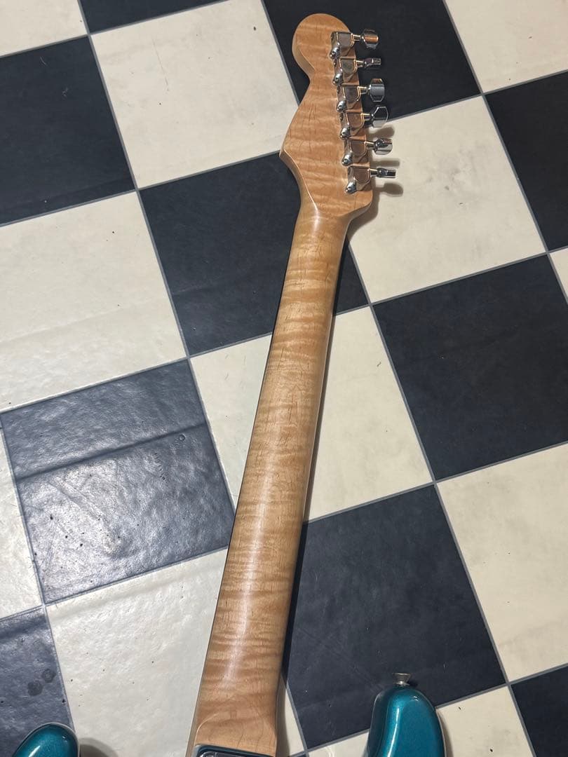 倍*ン様 詳細不明　ストラト　バリ虎　ネック メタリックブルー