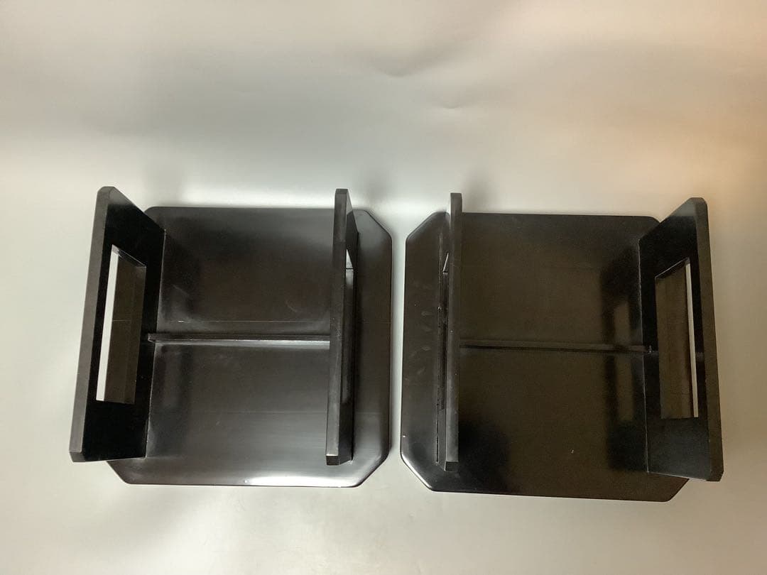 古い　祝膳　朱塗　お供え膳一式　2膳　木製収納箱付き