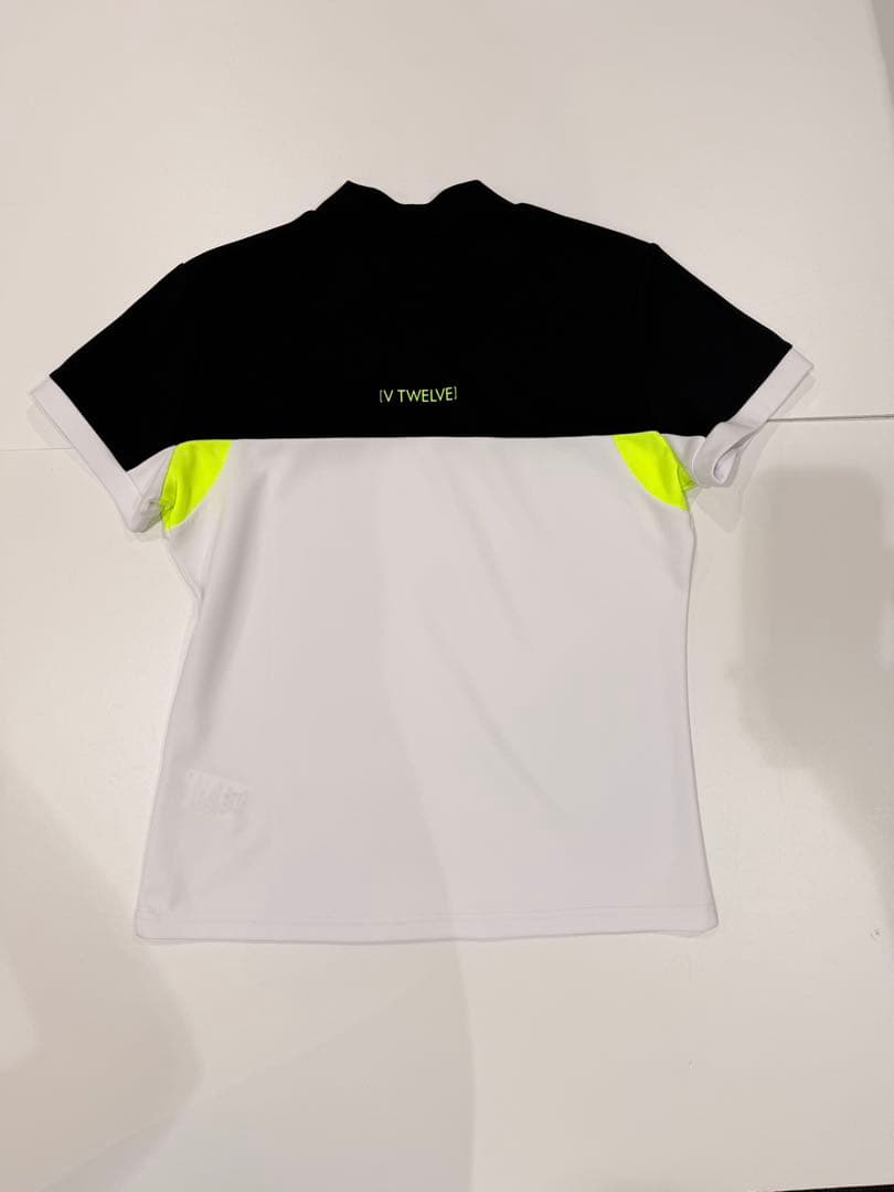 【新品】V12 レディース　半袖モックネック＆スカート　セットアップ　白M