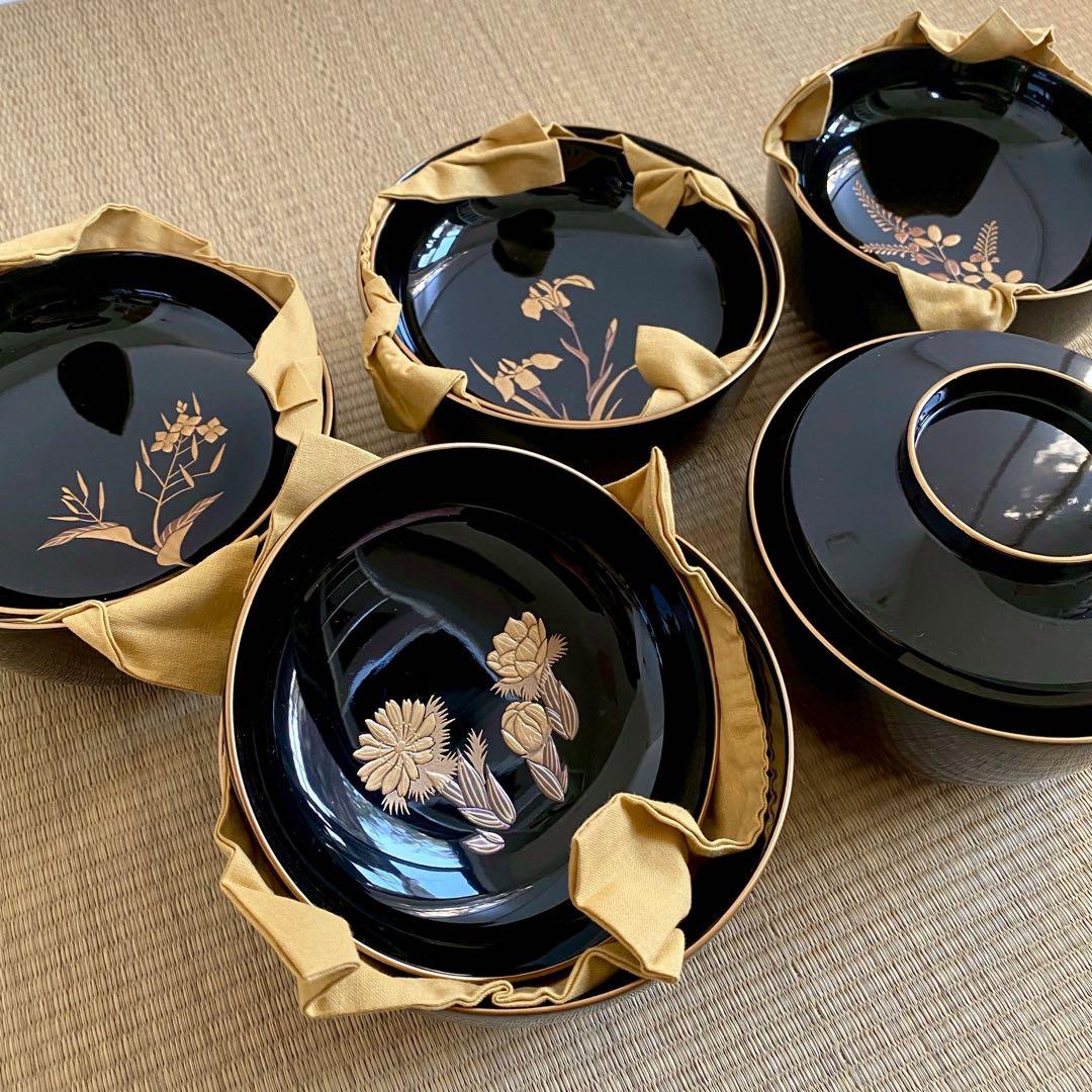 未使用 美品 輪島屋善仁 輪島塗 呂色仕上 【煮物椀5客】草花絵変り蒔絵 懐石