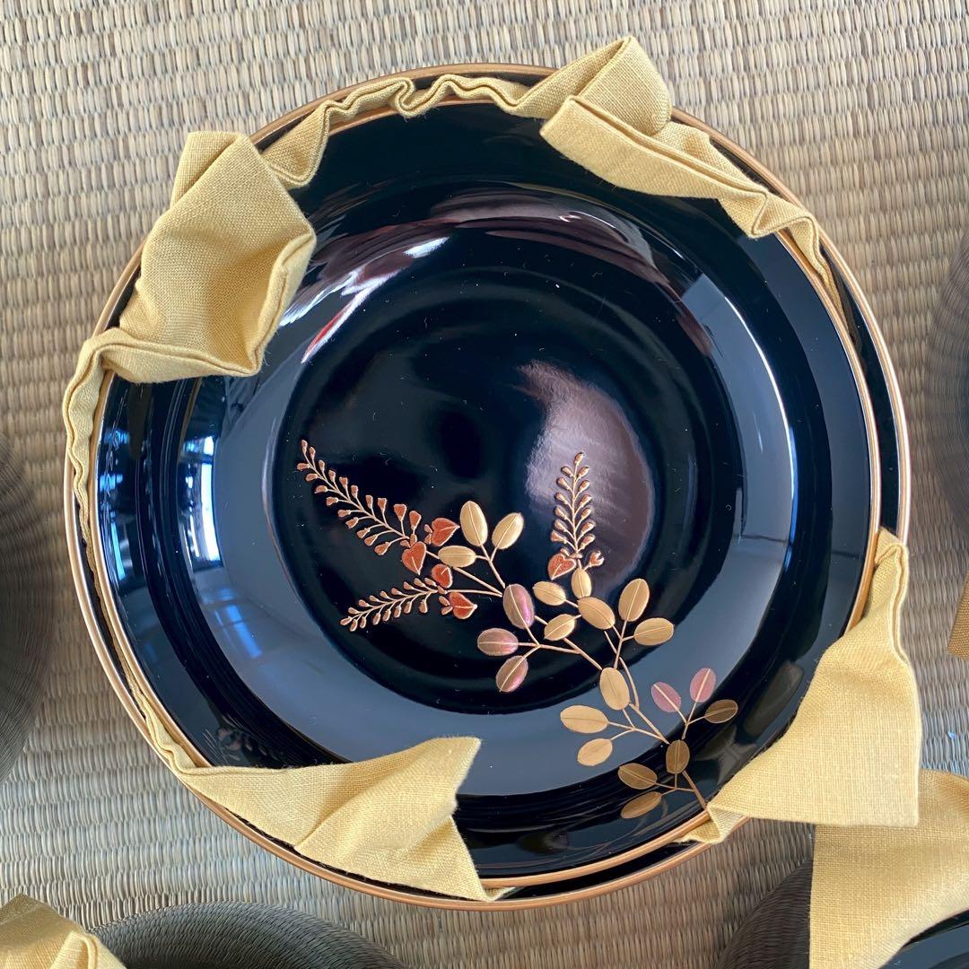 未使用 美品 輪島屋善仁 輪島塗 呂色仕上 【煮物椀5客】草花絵変り蒔絵 懐石