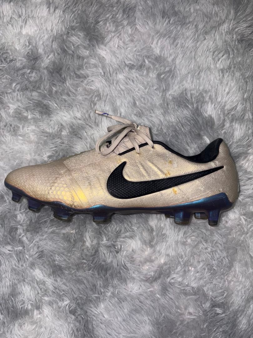 Nike ファントムヴェノム FG テラパック