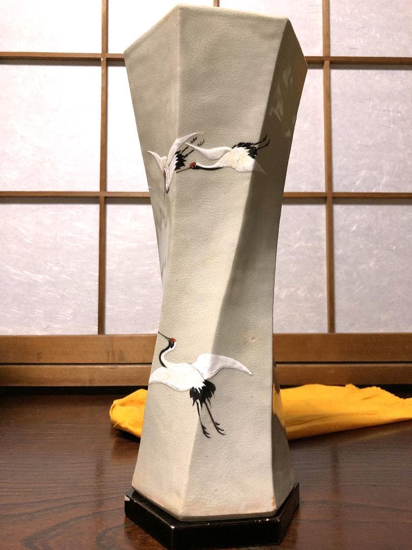 【 宮川香齋　六角捻り形飛鶴図花生 】　洛東香齋　京都真葛