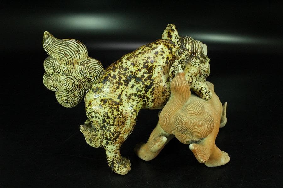 白備前 双獅子 置物 骨董 古美術 在銘(K-YC509)