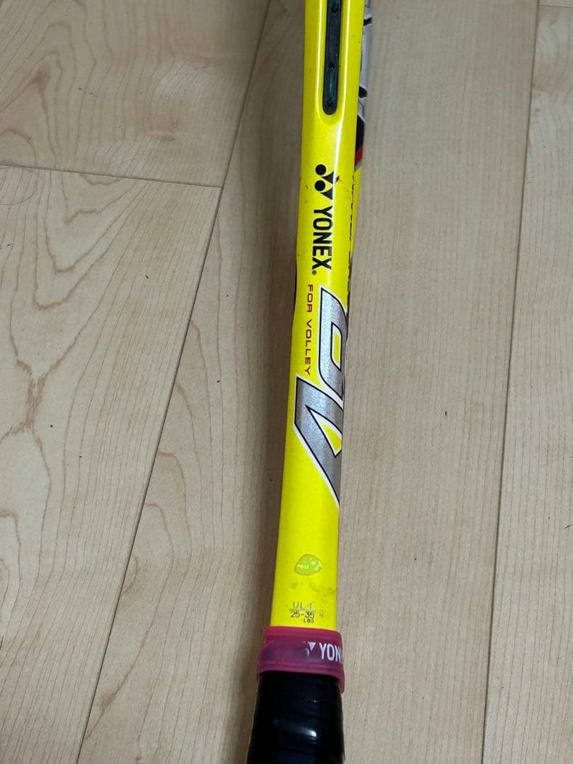 状態良好 YONEX ナノフォース8Vレブ