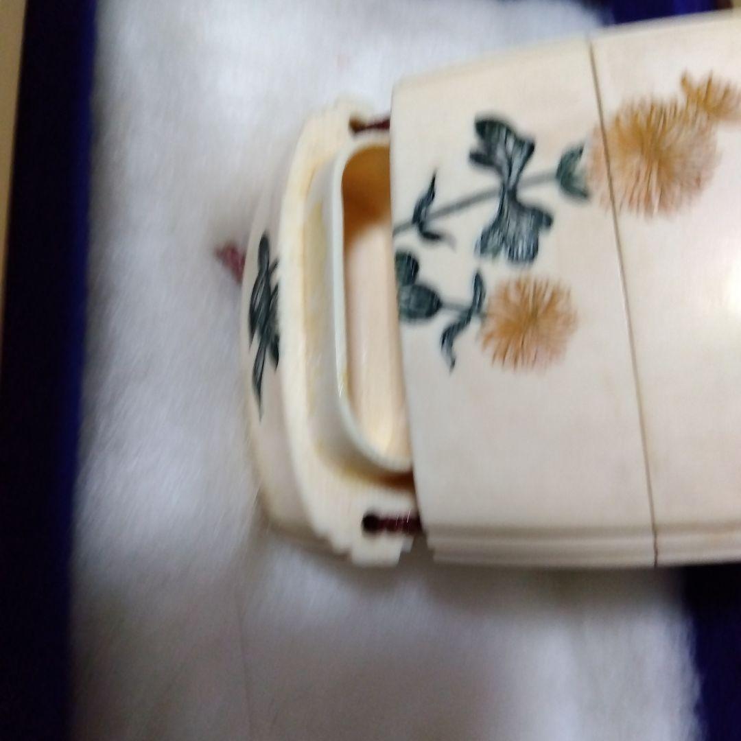 印籠　饅頭根付　さんご緒締　花鳥図　天然素材　上製桐箱＆保護布付