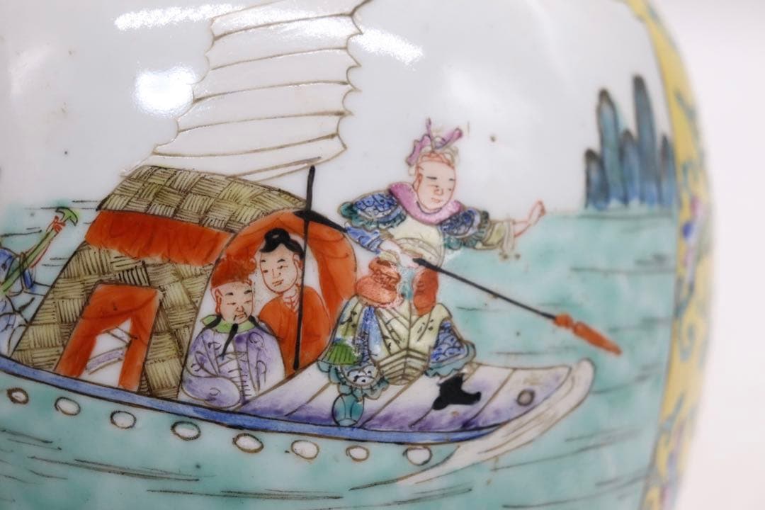 中国　粉彩　人物紋壺　乾隆年製　送料込み1213